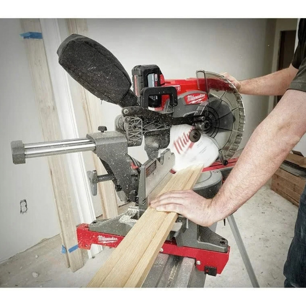 Milwaukee 18V Lithium-Ion Brushless Cordless 12 in. Dual Bevel – view 3